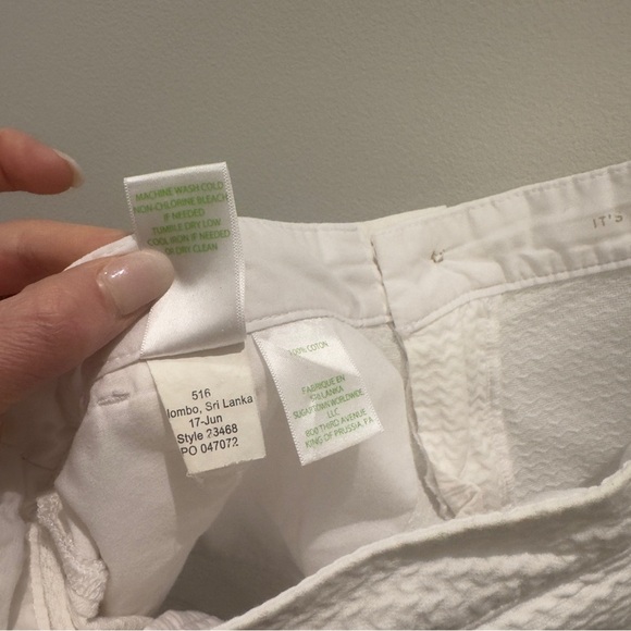 Lilly Pulitzer Bottoms | Women 5" Buttercup Scallop Hem Short Size 6 - Picture 7 of 9